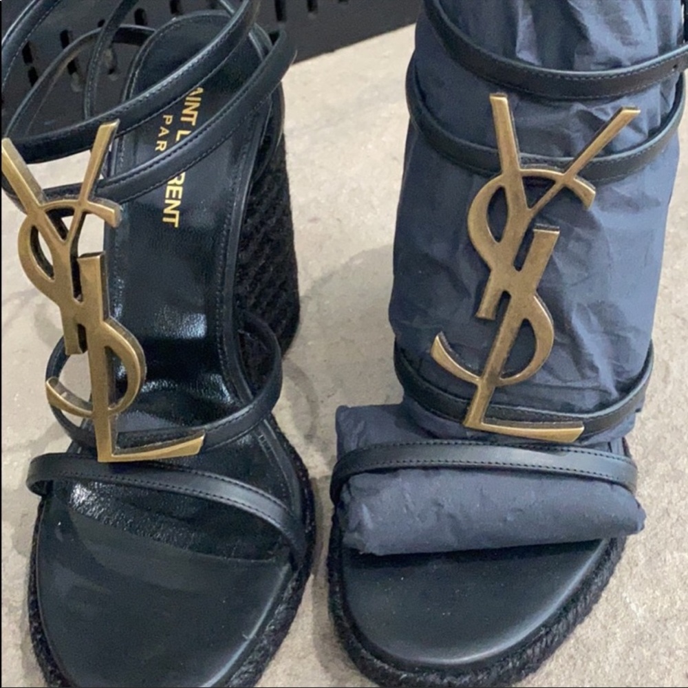YSL Cassandra wedge 7.5 - black with Gold Hardware
